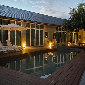 2* Hotel Arch Cenang